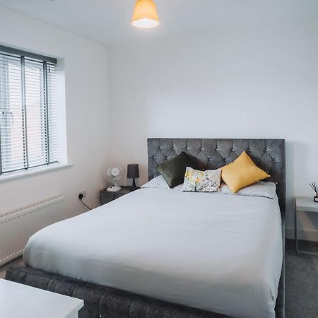 Appartement Deluxe 2 Bed Flat In Patchway Near Aztec West And Cribbs Causeway Bristol Extérieur photo