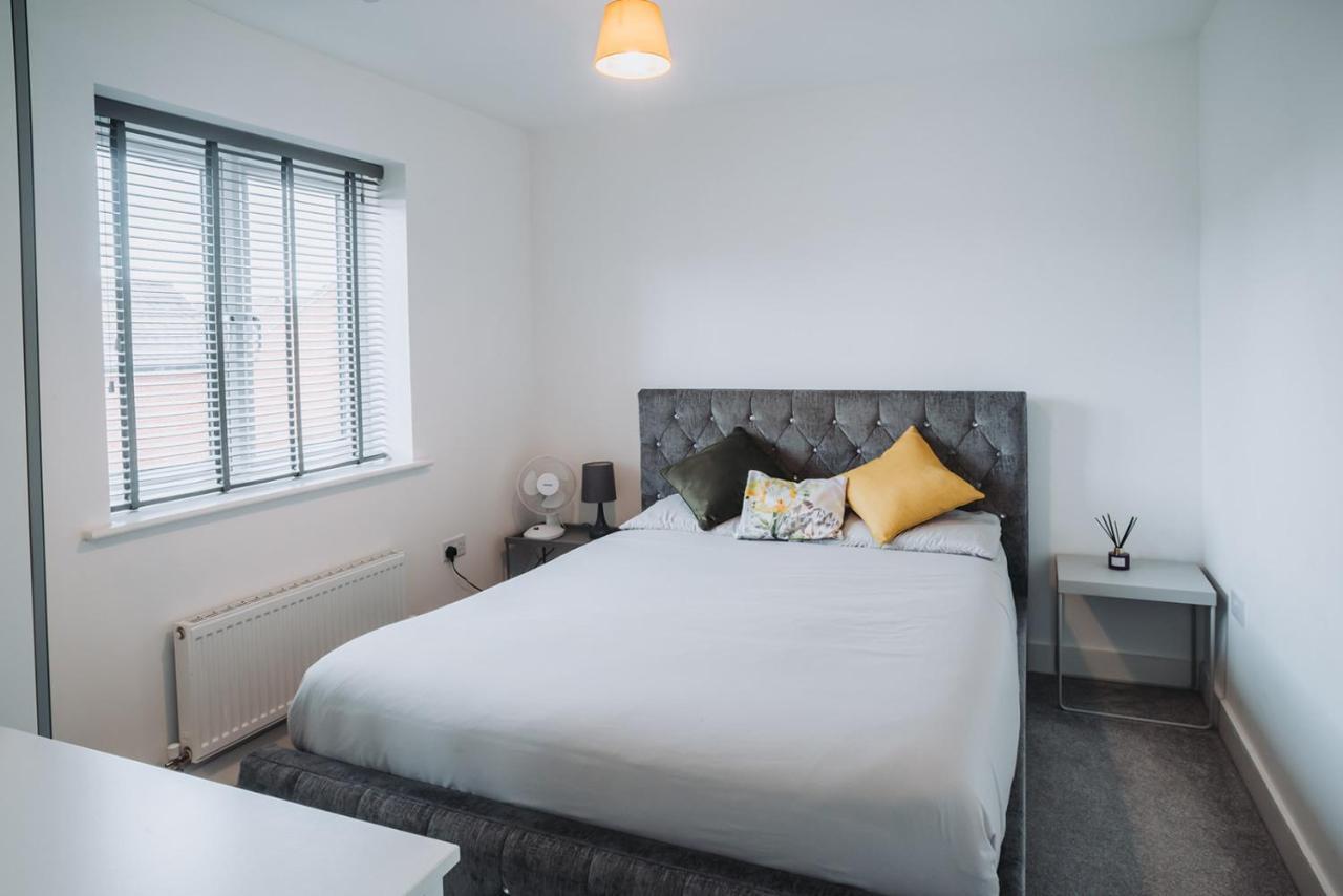 Appartement Deluxe 2 Bed Flat In Patchway Near Aztec West And Cribbs Causeway Bristol Extérieur photo