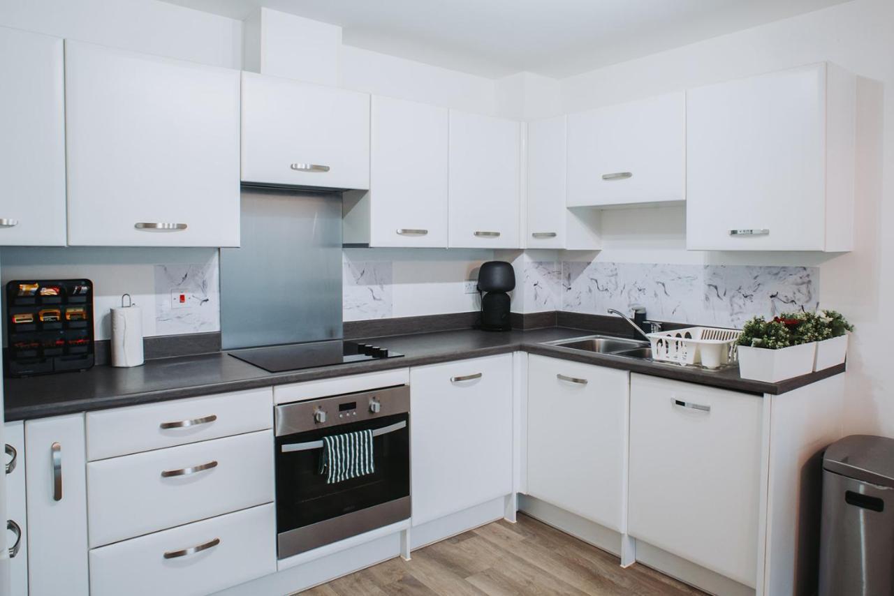 Appartement Deluxe 2 Bed Flat In Patchway Near Aztec West And Cribbs Causeway Bristol Extérieur photo